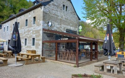 Une nouvelle pergola pour la terrasse de la Taverne « Al Gatte d’Or »